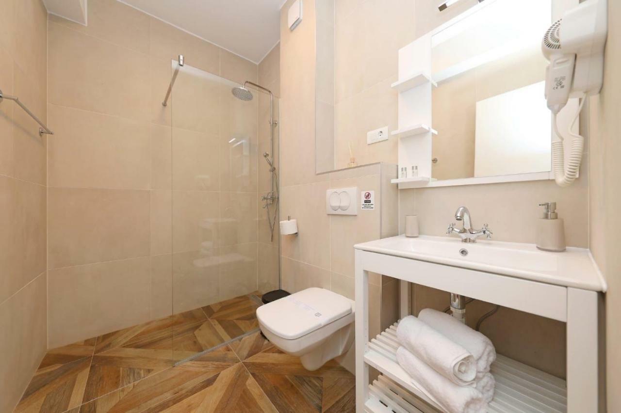 Redstone Luxury Apartments Sveta Nedelja  Bagian luar foto